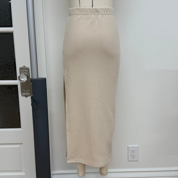 L'Academie Mia Knit Midi Maxi Skirt in Cream with Side Slit Size Small - Picture 5 of 12